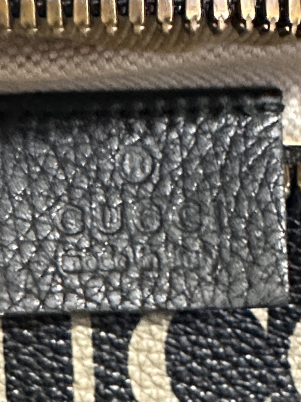 Gucci Black Leather Logo Belt/Crossbody Bag with Sherry Line - Picture 15 of 15
